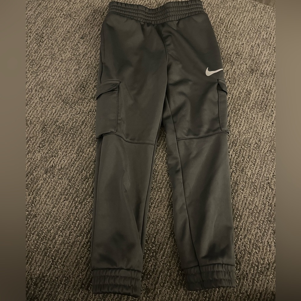 Nike boys pants size 6 gray color